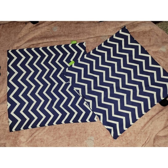 Set of 2 pillow cases blue Chevron decorative - Picture 2 of 2